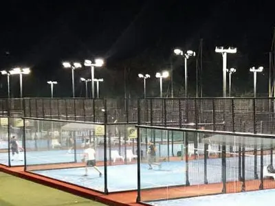 Padel Tennis Plätze
